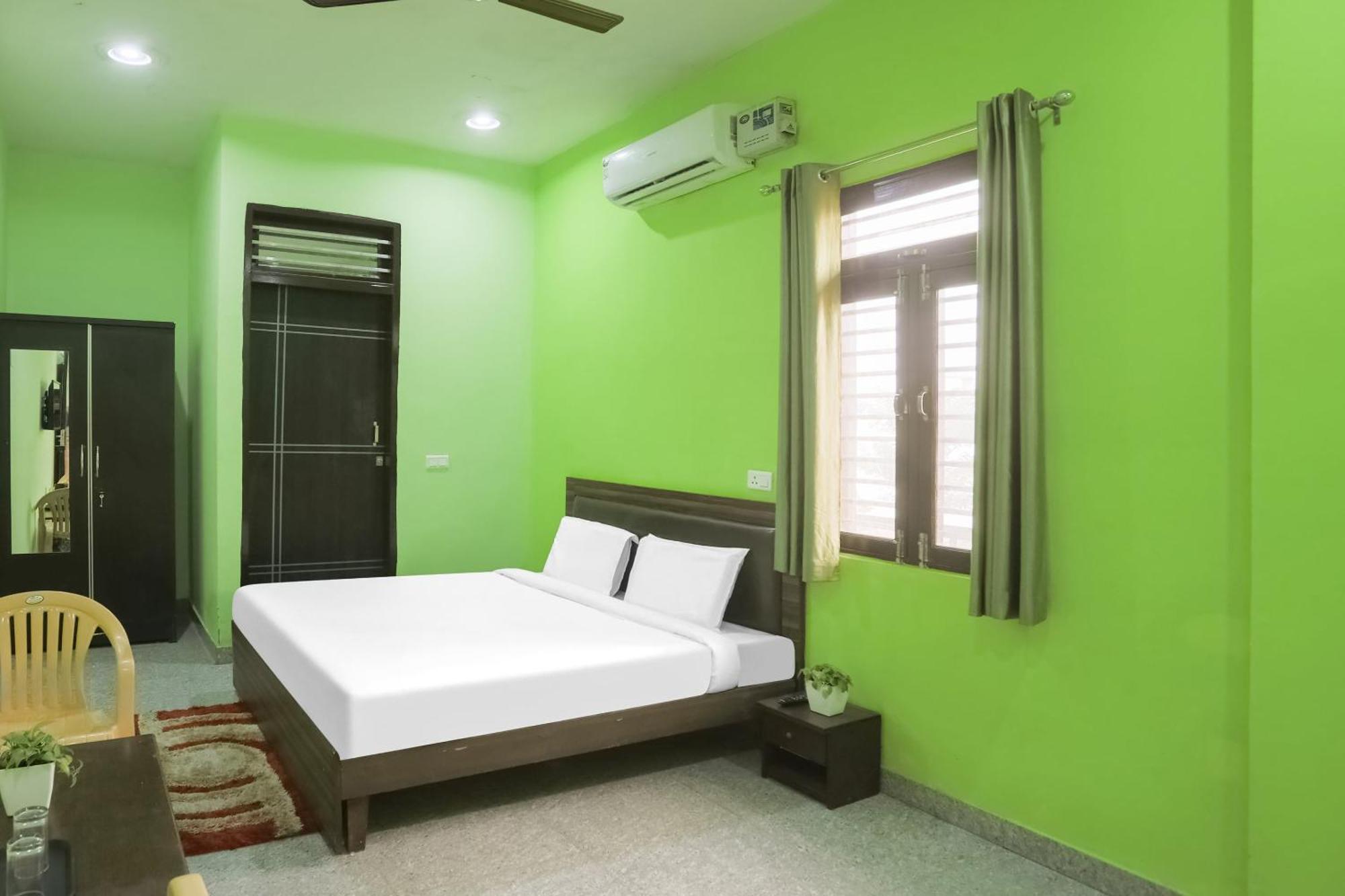 Capital O A-One Hotell Manesar Exteriör bild